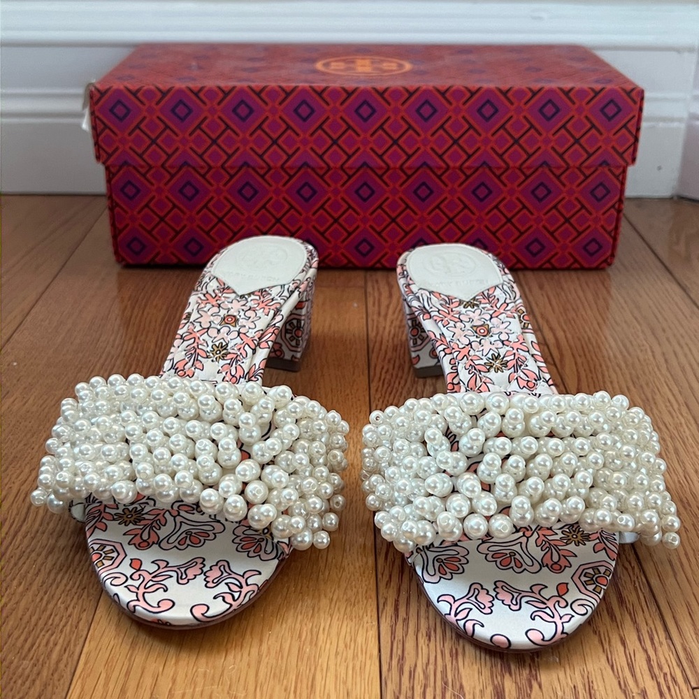 BRAND NEW Tory Burch Tatianna kitten block heel pearl sandals, size 6